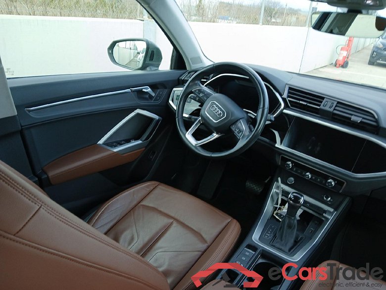 AUDI Q3 / 2018 / 5P / todoterreno 40 TFSI 140kW S tronic Quattro Advanced #3