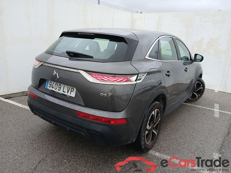 DS DS 7 Crossback / 2017 / 5P / todoterreno BlueHDi DE 96kW (130CV) Auto. CHIC (AC) #2