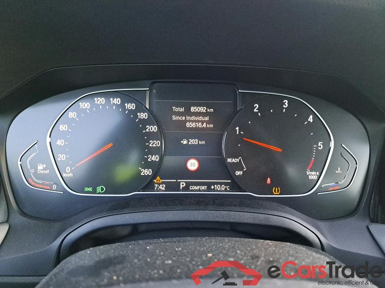 BMW Serie 3 / 2018 / 4P / sedán 318d Auto. #4