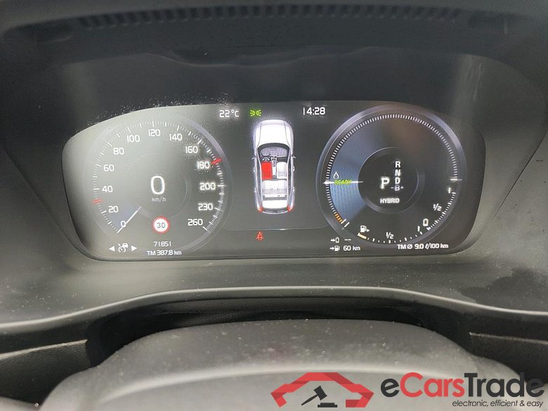 VOLVO XC40 / 2017 / 5P / todoterreno 1.5 T5 Twin Recharge Inscription Auto #4