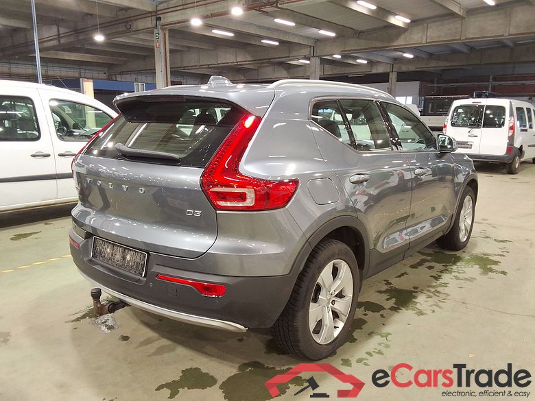 VOLVO XC40 DIESEL 2.0 D3 Momentum (EU6d-TEMP) STOCK #4