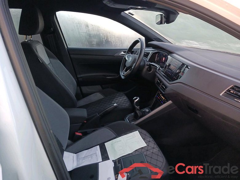 VOLKSWAGEN Polo / 2021 / 5P / berlina con portón R-Line 1.0 TSI 70kW (95CV) #6