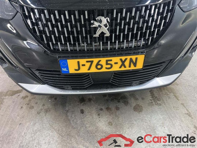 PEUGEOT 2008 1.2 PureTech GT-Line #4