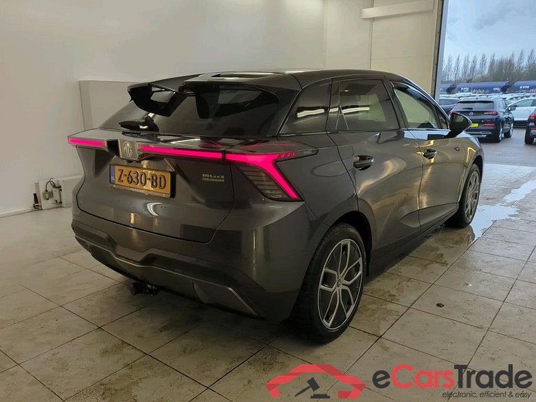 MG 4 77kWh Trophy Extended Range 5d #2