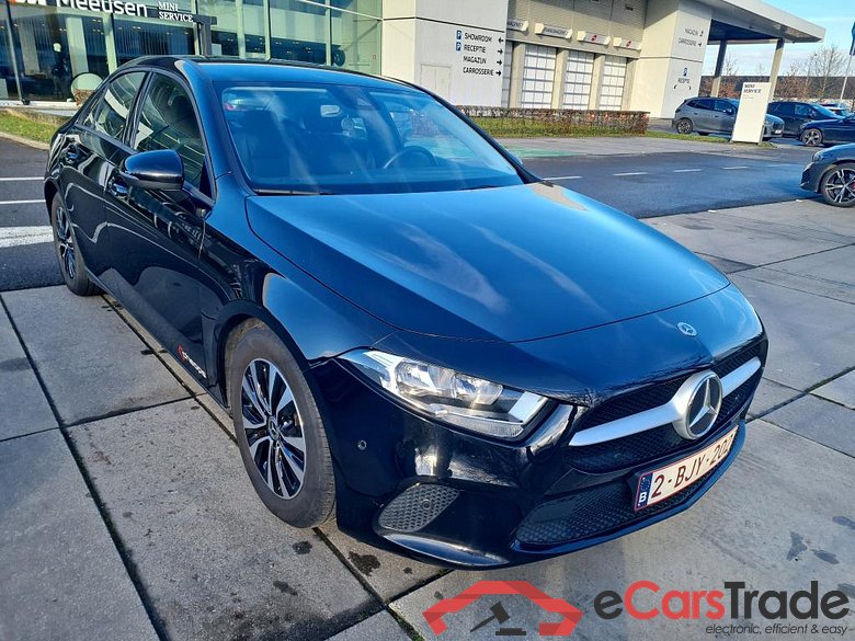 MERCEDES-BENZ A-CLASS LIMOUSINE 2.0 A 180 D BUSINESS SOLUTION ESSENTIAL #2