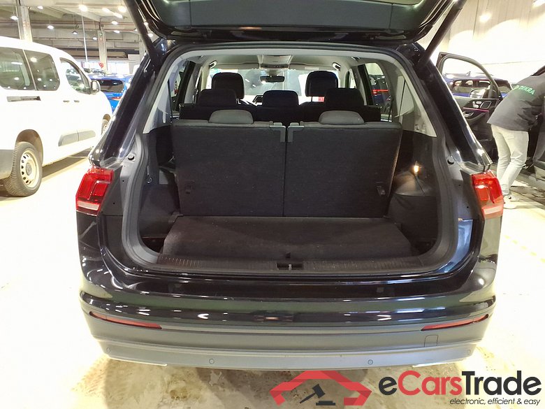 VOLKSWAGEN TIGUAN ALLSPACE 1.5 TSI COMFORTLINE DSG #3