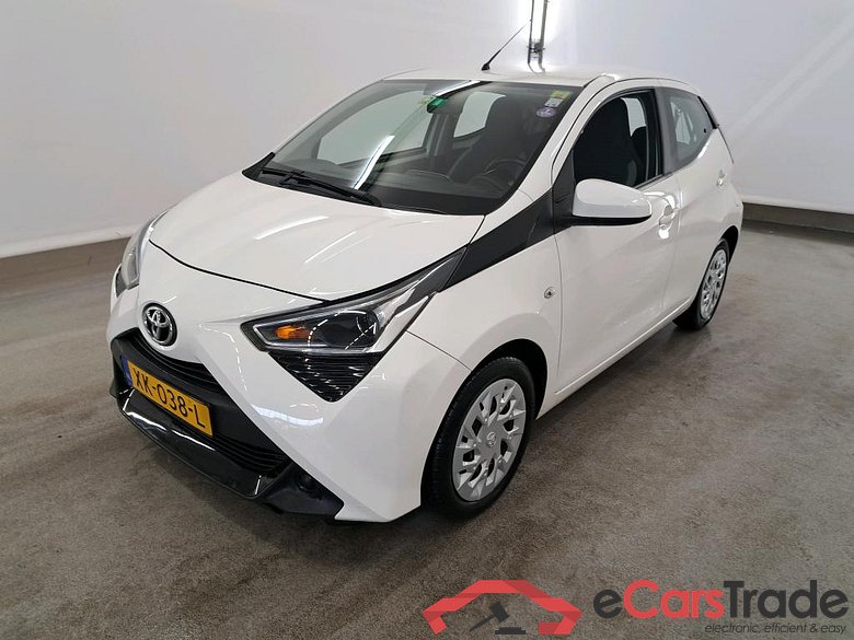 Toyota AYGO 1.0 VVT-i x-play 5d