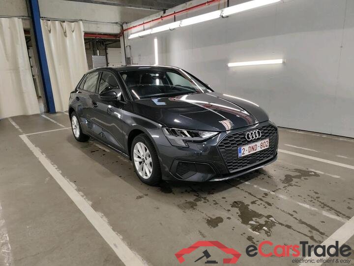 Audi A3 Sportback A3 Sportback 1.0 30 TFSi Attraction 81kW/110pk  5D/P Man-6 (4 seizoenen Banden) - CO2 indicatief #2
