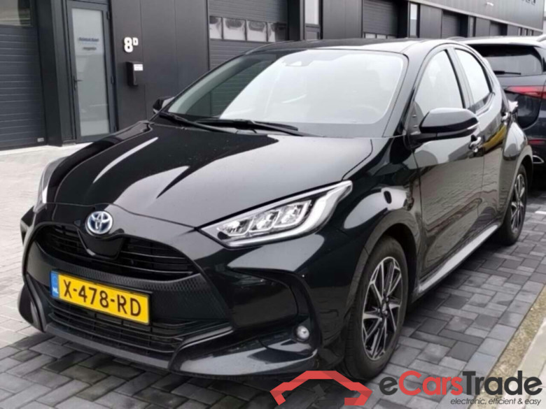 TOYOTA YARIS 1.5 Hybrid Dynamic #1