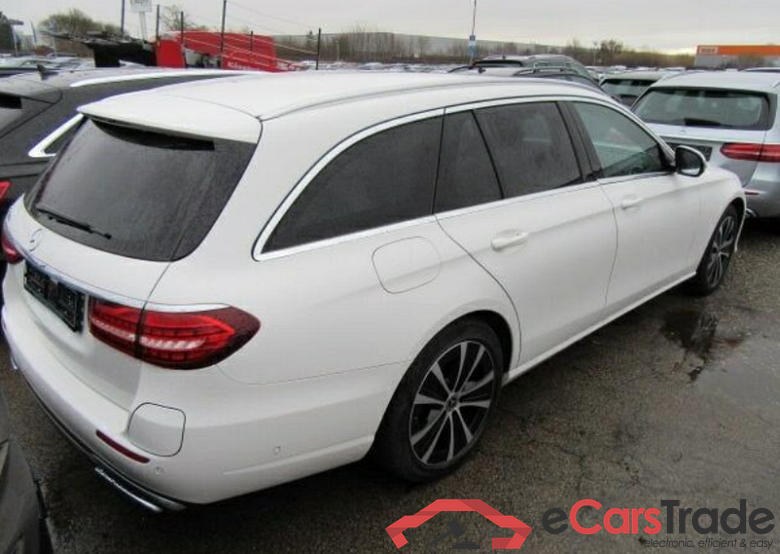 Mercedes-Benz E -Klasse T-Modell (BM 213)(06.2016->) DE - Kb5 E 300 de EU6d, T de Avantgarde (EURO 6d), (Facelift) 2020 - 2023 #3