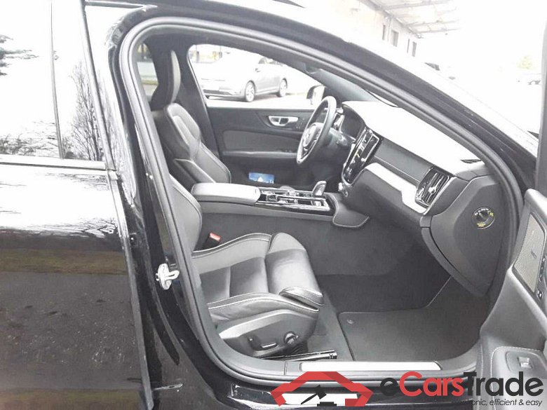 Volvo V60 Kombi (2018->) DE - Kb5 T6 Twin Engine AWD PHEV EU6d, R Design Plug-In AWD (E6d), 2021 - 2021 #5