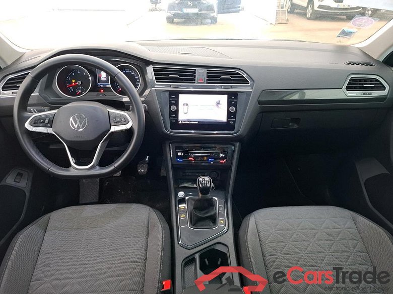 VOLKSWAGEN Tiguan / 2020 / 5P / SUV 1.5 TSI 130 BMV6 Life Busines #5