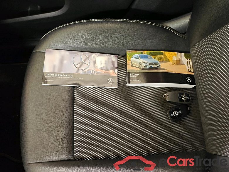 Mercedes-Benz B-Klasse B 180 7G-DCT Business Solution 5d #4