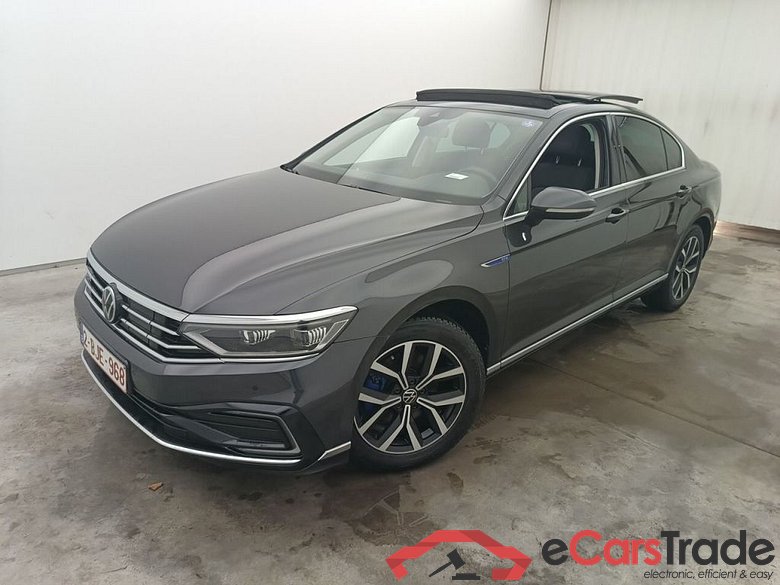 Volkswagen Passat 1.4 TSI GTE Business DSG 4d #1