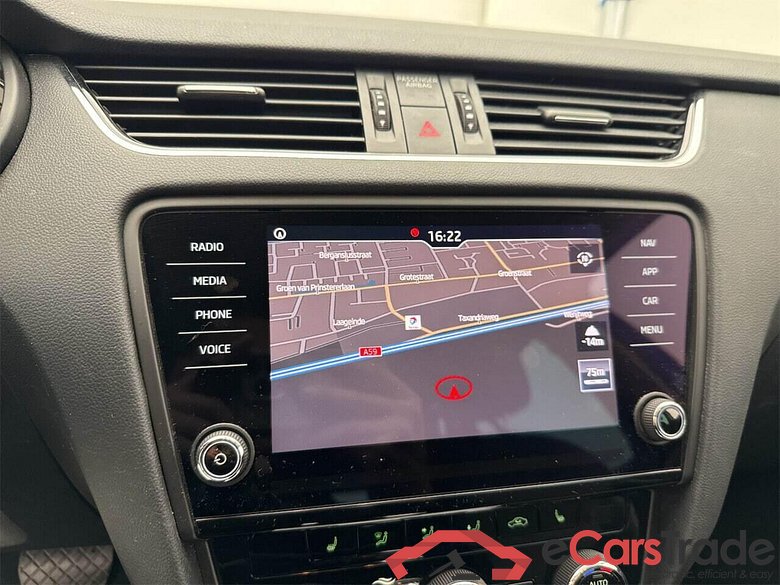 SKODA Octavia Combi 1.5 TSI Bns Edition #6