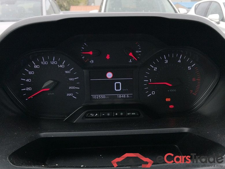 PEUGEOT Rifter / 2018 / 5P / monovolumen compacto Active Pack Standard BlueHDi 73kW #4