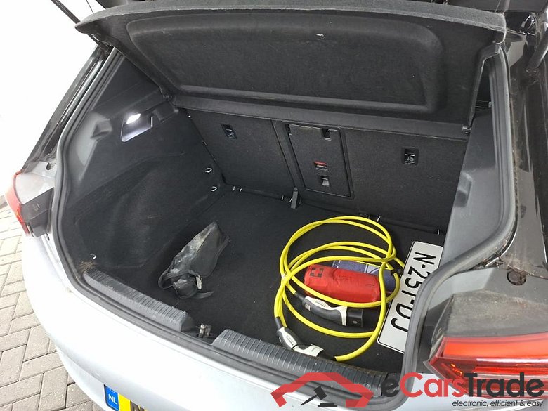 VOLKSWAGEN ID.3 58kWh 150kW Business auto 5D #5