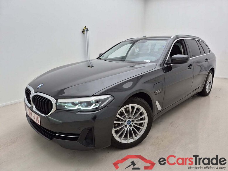 BMW 5-SERIE TOURING 520E AUT