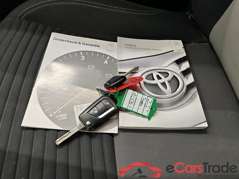 Toyota Yaris 1.0 VVT-i Comfort 5d #4