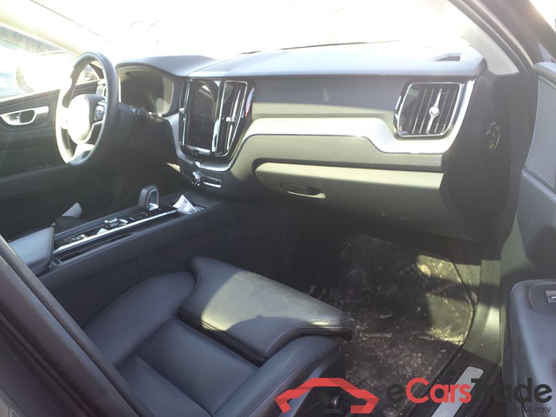 VOLVO XC60 2.0 T6 253+145cv PLUS #5