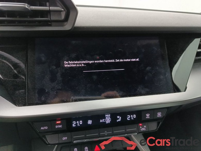 Audi A3 Sportback 2.0 30 TDi 85kW S tronic Business Ed. 5d #4