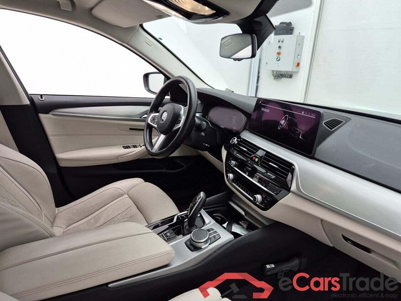 BMW 5-serie 520i High Ex. Ed. #3