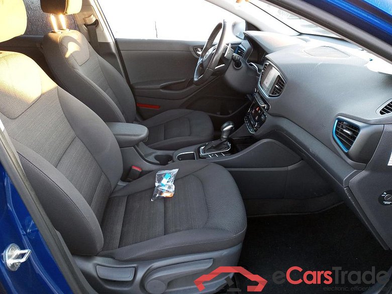 HYUNDAI IONIQ / 2016 / 5P / berlina con portón 1.6 GDI HEV Tecno DCT #6