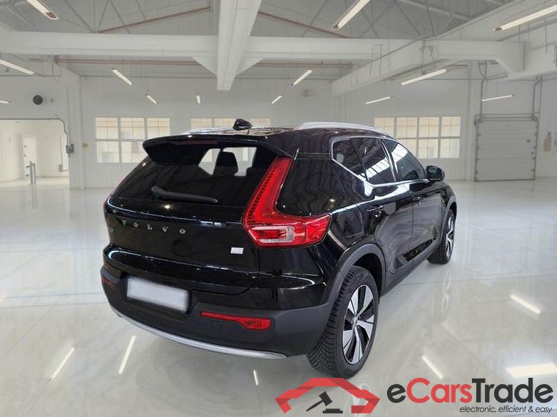 VOLVO XC40 / 2021 / 5P / SUV T4 RECHARGE PLUG-IN AUTO CORE #2