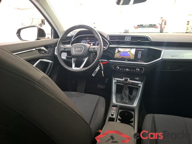AUDI Q3 / 2018 / 5P / SUV 45 TFSI E 245 S TRONIC BUSINESS LINE (ex L389) #5