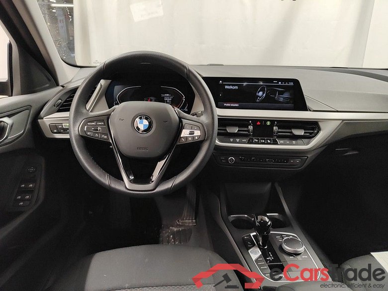 BMW 1 Reeks Hatch 118iA (100 kW) 5d