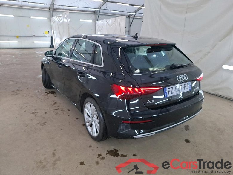 AUDI A3 Sportback / 2020 / 5P / Berline 35 TFSI 150 MHEV S Tronic Design Luxe #2