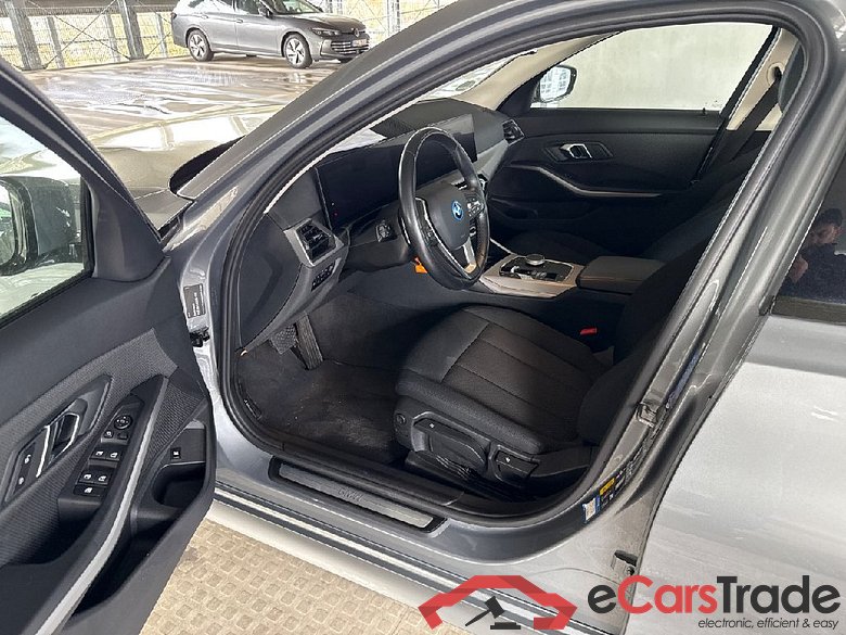 BMW 3er 320e Aut. 4d 120kW #4