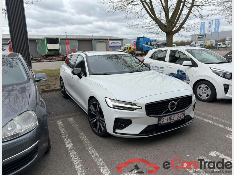 VOLVO V60 2.0 B5 MHEV R-Design Geartronic #1