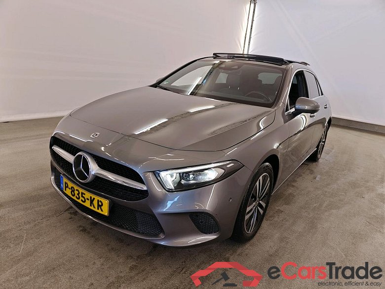 Mercedes-Benz A-Klasse A 250 e 8G-DCT Bus Sol Luxury Limited 5d + Pano