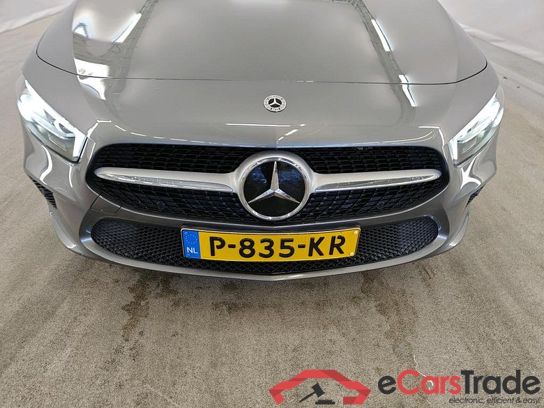 Mercedes-Benz A-Klasse A 250 e 8G-DCT Bus Sol Luxury Limited 5d + Pano #5