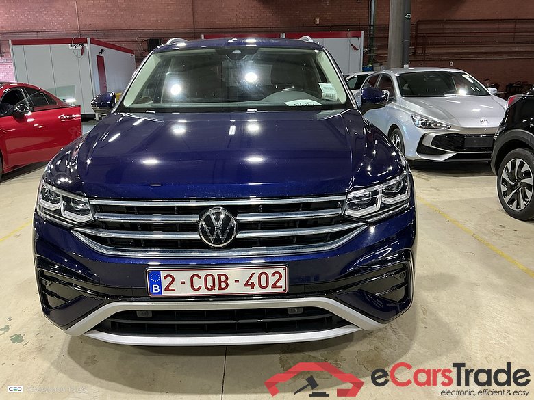 VOLKSWAGEN Tiguan 1.5 TSI ELEGANCE DSG #2