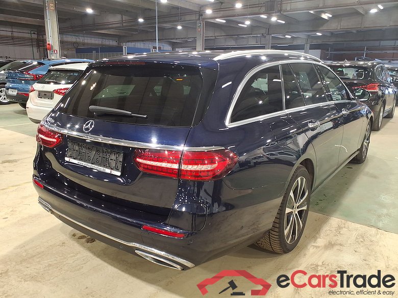 MERCEDES-BENZ E-CLASS BREAK 2.0 E 300 DE AUTO #4