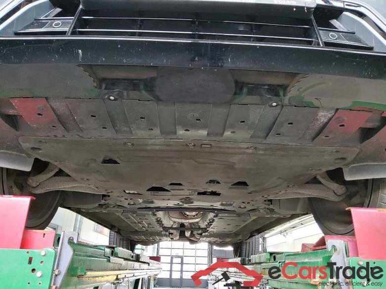 Volvo XC60 (03.2017->) DE - SUV5 B5 (Benzin) 2WD EU6d, R-Design Mild-Hybrid (EURO 6d), (Facelift) 2021 #5