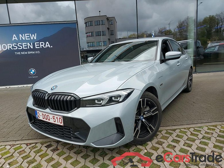 BMW - BMW 3 BERLINE 320e 204PK M Sport With Heated Seats & Entertainment Pack & Pack Travel With Electric Sliding Roof  * HYBRID *