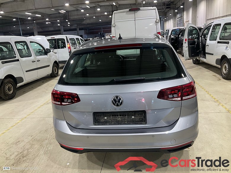 VOLKSWAGEN PASSAT VARIANT 1.5 TSI OPF VARIANT STYLE #5