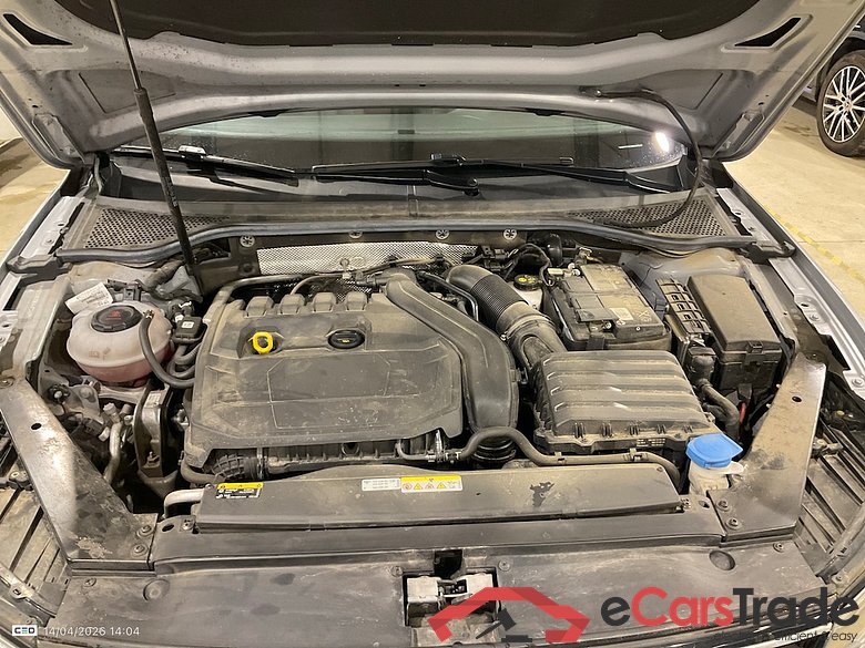 VOLKSWAGEN PASSAT VARIANT 1.5 TSI OPF VARIANT STYLE #6