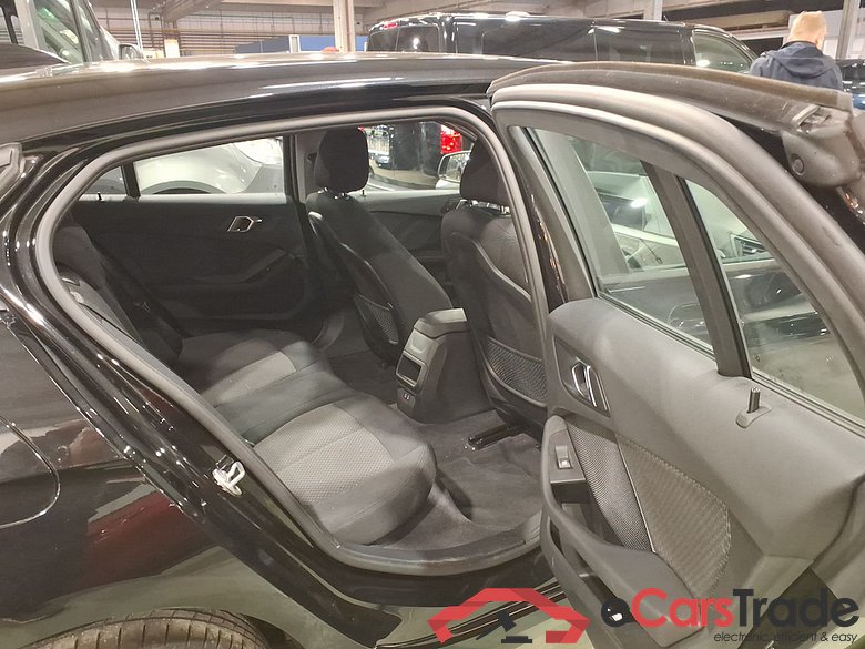 BMW 1 SERIES HATCH 1.5 116D (85KW) #5