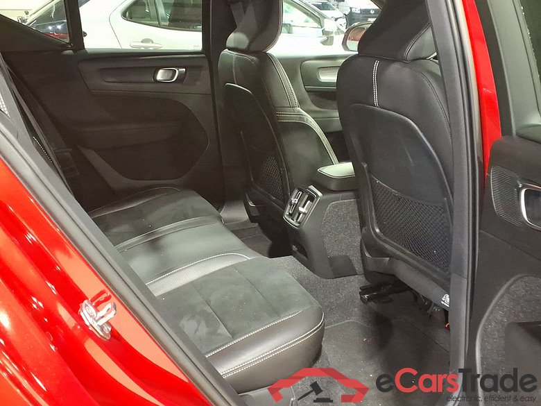 VOLVO XC40 78 KWH P8 AWD RECHARGE R-DESIGN #5