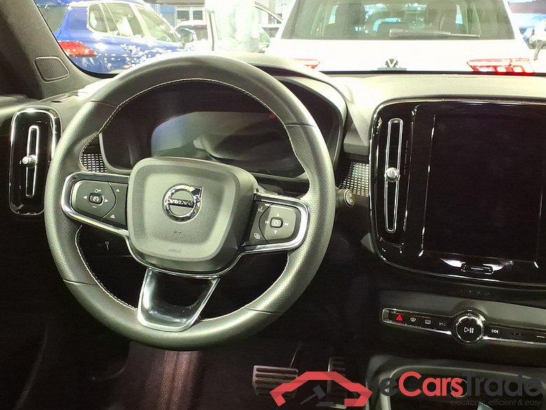 VOLVO XC40 78 KWH P8 AWD RECHARGE R-DESIGN #6