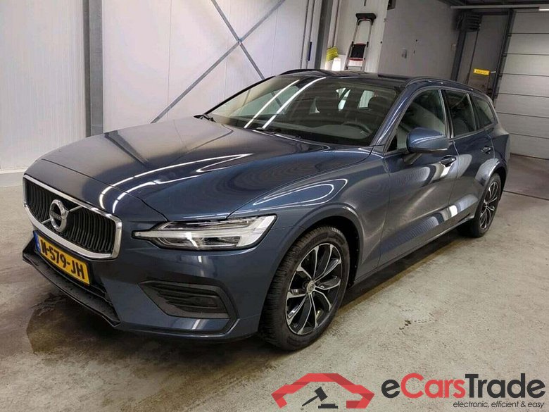 VOLVO V60 2.0 B3 Mom. Adv. #1