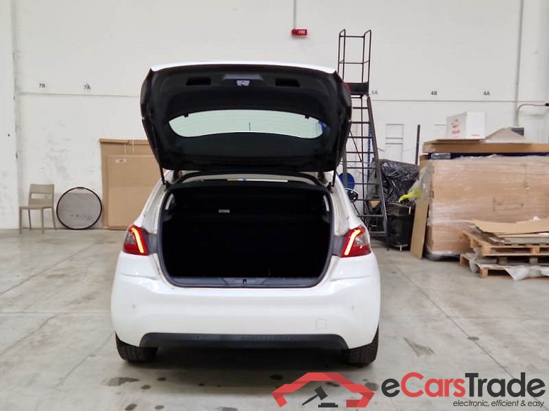 PEUGEOT 308 / 2017 / 5P / BERLINA ACTIVE BUSINESS BLUEHDI 130 EAT8 SeS AUT #5