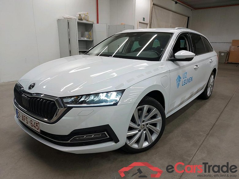 SKODA - SKO OCTAVIA COMBI TSI PHEV 204PK DSG6 Clever  * HYBRID *