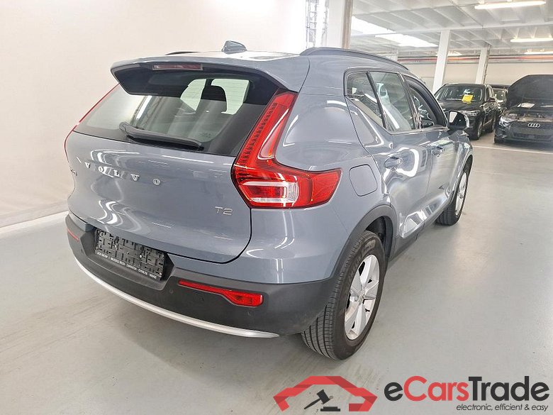 VOLVO XC40 1.5 T2 ESSENTIAL AUTO #4