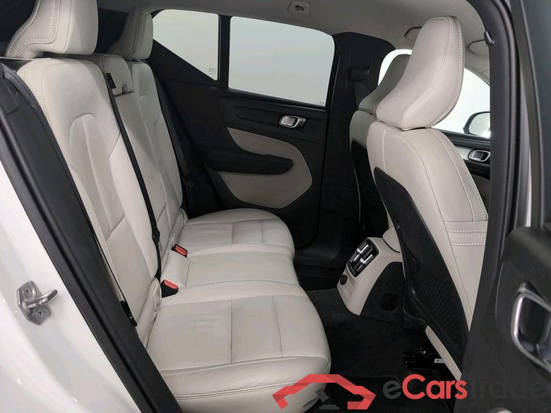 VOLVO XC40 1.5 T4 RECHARGE GEARTR. INSCRIPTION EXPR #6