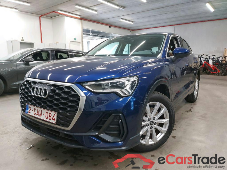 AUDI Q3 Sportback 1.4 45 TFSIe Plug-In Hybrid Aut. LED-Matrix Virtual ACC Navi leather Camera Klima PDC ...